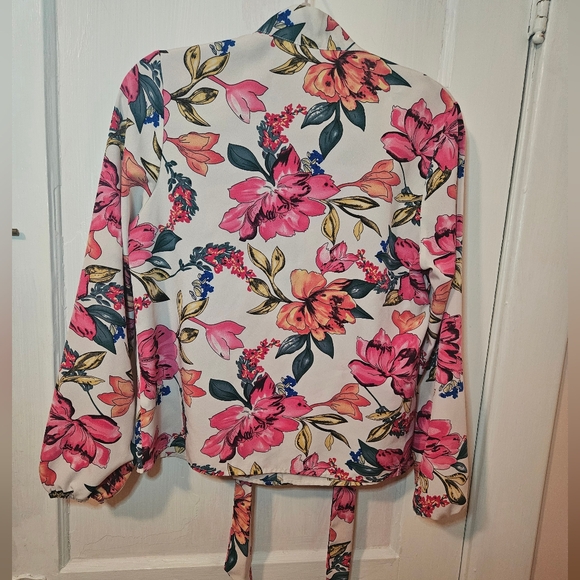 Floral Print Blouse with Bow Tie - Picture 3 of 4